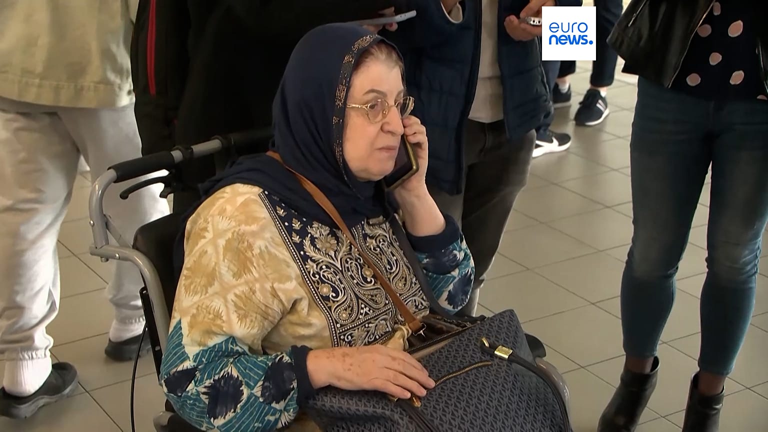 Nikoletta à chegada ao aeroporto