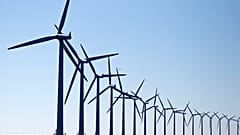 Windturbinen bei Flakfortet nahe Kopenhagen