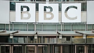BBC Yönetim Kurulu Başkanı Richard Sharp görevinden istifa etti