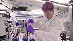 Researcher working in the FabricNano laboratory