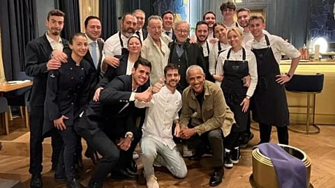 Spot the stars - Obama, Springsteen and Spielberg at dinner in Barcelona