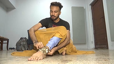 Исполнитель танца живота Юша Хусейн.