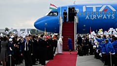 Papst fliegt zurück nach Rom