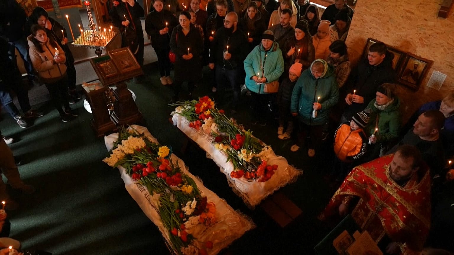 La funzione religiosa per le vittime del raid a Uman, in Ucraina