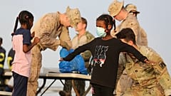 Evakuierungen ausländischer Staatsbürger aus dem umkämpften Sudan gehen weiter