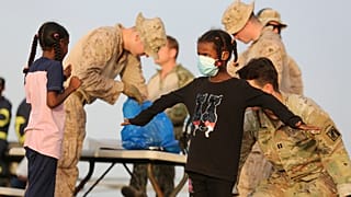 Evakuierungen ausländischer Staatsbürger aus dem umkämpften Sudan gehen weiter