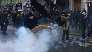 Marcha del Primero de Mayo en París (Francia).