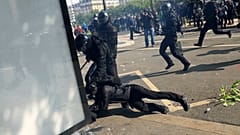 Paris'teki gösterilerde şiddet olayları yaşandı