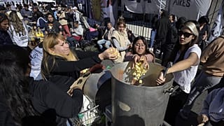 Suppe und Sorgen: 1. Mai in Buenos Aires unter dem Zeichen der Wirtschafts- und Finanzkrise.