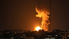 Fogo e fumo  no norte da faixa de Gaza, após taque israelita, esta terça-feira