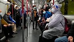  ВОЗ отменила режим чрезвычайной ситуации в области здравоохранения, но некоторые предпочитают перестраховаться. 