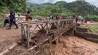 Ponte poupada pelas cheias na região ocidental do Ruanda