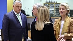 Ungarns Viktor Orban, UN-Generalsekretär Antonio Guterres, Italiens Giorgia Meloni und EU-Kommissionspräsidentin Ursula von der Leyen, Brüssel, 23. März 2023