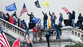 Les miliciens des "Proud Boys" lors de l'assaut du Capitole à Washington le 6 janvier 2021