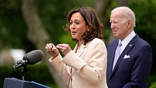 Kamala Harris és Joe Biden a Fehér Ház Rózsakertjében