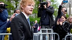 Sichtlich erleichtert aber verärgert über die verlorene Zeit zeigte sich Ed Sheeran nach dem Freispruch vor einem New Yorker Geschworenengericht.