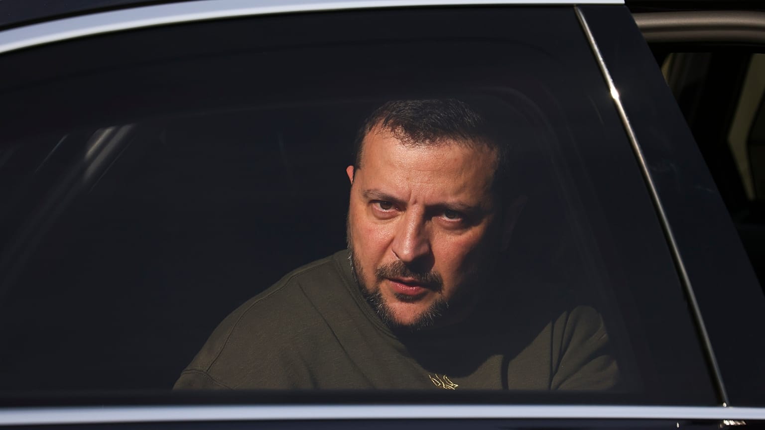 Президент Украины Владимир Зеленский прибыл на авиабазу Состерберг 
