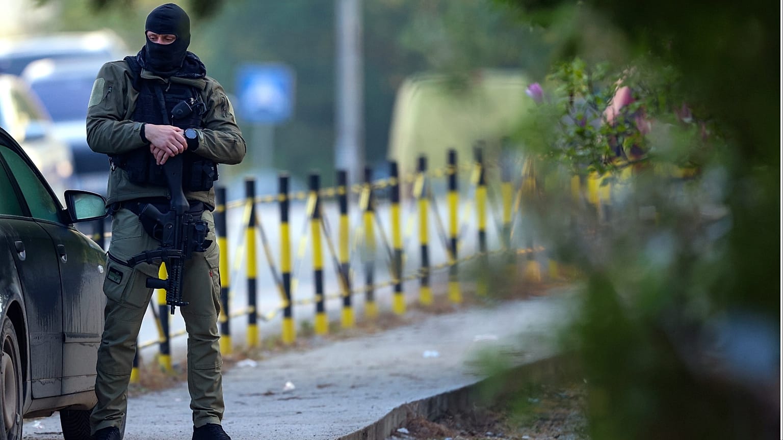 حدثت في صربيا هذا الأسبوع مجزرتين بأسلحة نارية أوقعتا 17 قتيلاً بينهم ثمانية أطفال