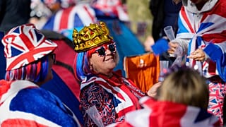 A már péntek óta várakozó royalisták