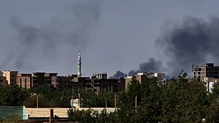 Sudan'un başkenti Hartum'dan çatışmalar sırasında yükselen dumanlar