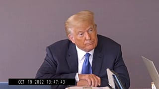 الرئيس الأمريكي السابق دونالد ترامب خلال جلسة المحاكمة في 19 أكتوبر 2022 ضد الصحفية جين كارول.