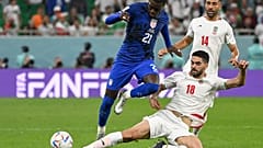 Ali Karimi (18) seyahat yasağı