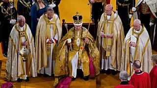 Charles III. während der Krönungsfeierlichkeiten