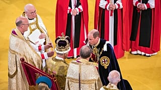A wales-i herceg fogadott egyedül hűséget édesapjának az arisztokrácia tagjai közül