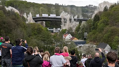 A motorway bridge in western Germany was successfully demolished on Sunday
