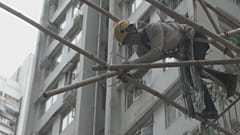 Возведение строительных лесов из бамбука в Гонконге - редкое ремесло
