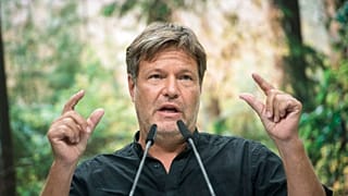 A popularidade do vice-chanceler e ministro da Economia Robert Habeck está a diminuir. O seu braço direito é alvo de críticas por ter dado um emprego importante a um amigo