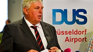 Kuzey Ren Westfalya Sağlık Bakanı Karl-Josef Laumann yabancılara denklik onayının hızlandırılması gerektiğini belirtti