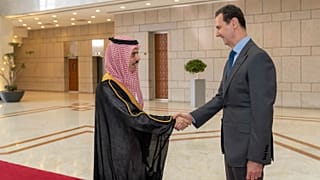 وزير الخارجية السعودي فيصل بن فرحان والرئيس السوري بشار الأسد في دمشق 