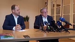 Бельгийский евродепутат Марк Тарабелла даёт пресс-конференцию
