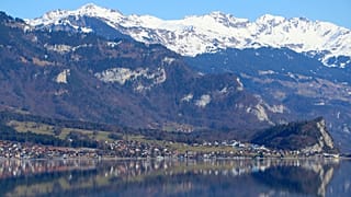 Brienz Gölü'nden geneli bir görüntü