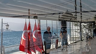 CHP Genel Başkanı Kemal Kılıçdaroğlu İstanbul'da bir konferansta konuşurken