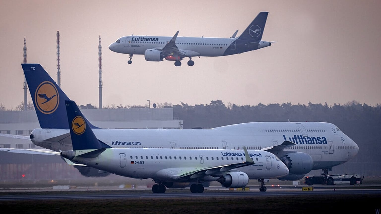 Lufthansa gépek Frankfurtban