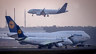Lufthansa gépek Frankfurtban