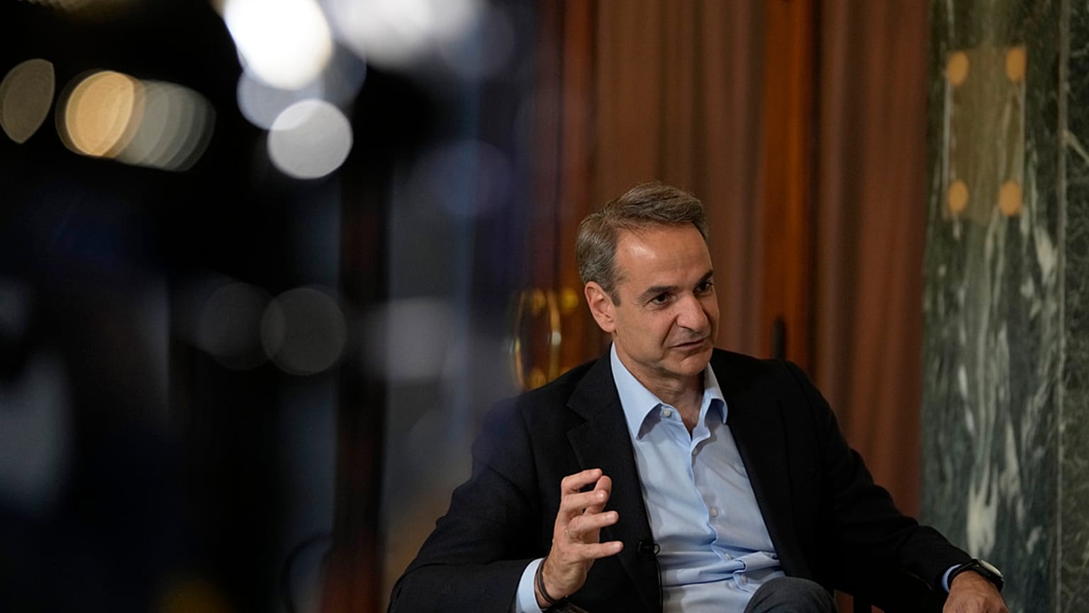 Ο Έλληνας πρωθυπουργός Κυριάκος Μητσοτάκης παραχωρεί συνέντευξη στο αμερικάνικο πρακτορείο AP