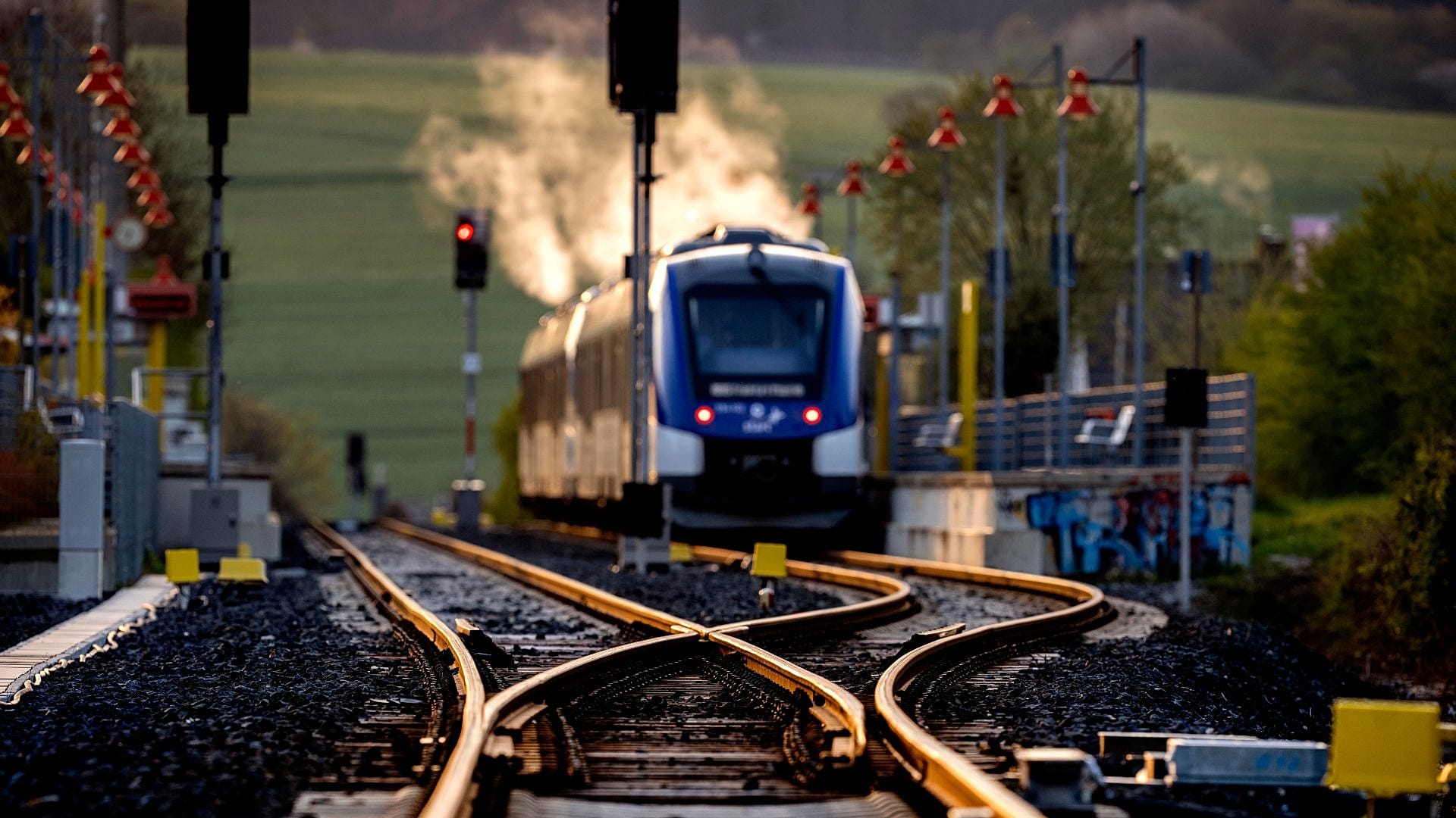 German rail workers call off 50-hour Deutsche Bahn strike after ...