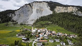 Brienz, a háttérben a mozgásban lévő heggyel