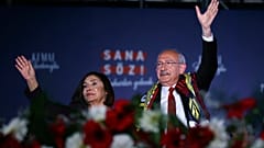Kemal Kılıçdaroğlu feleségével kampánykörútján Ankarában