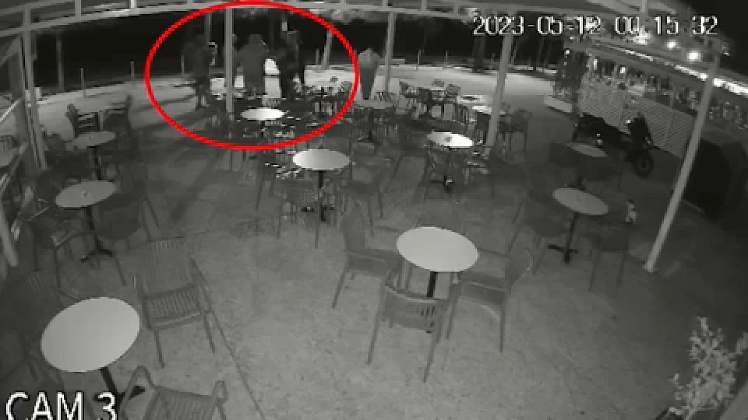 H στιγμή της σύλληψης του Φρέντι Μπελέρη από κάμερα ασφαλείας