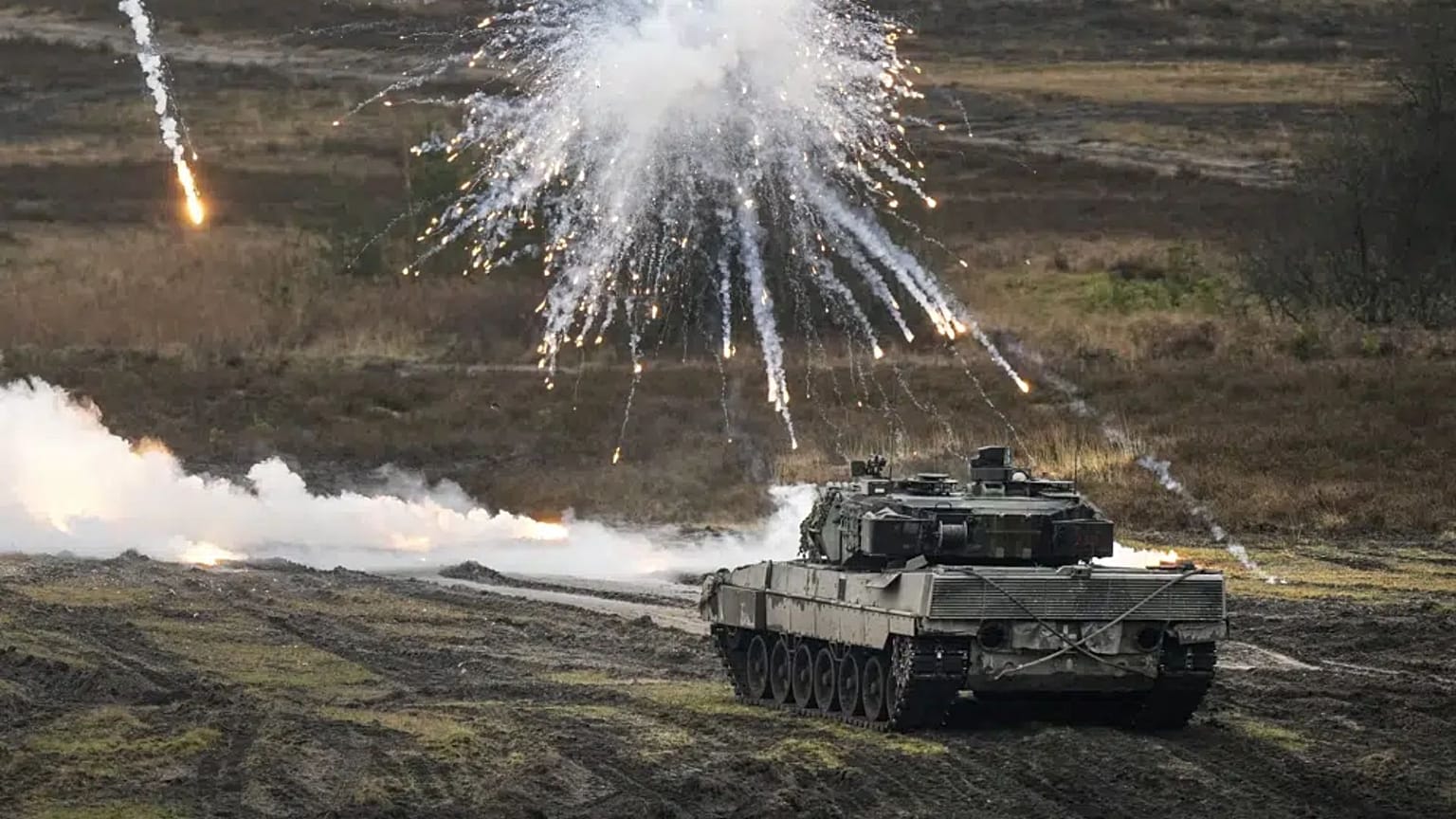 Leopard-2 páncélos hagyakorlat közben