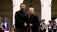 Le président ukrainien Volodymyr Zelensky et la Première ministre italienne Giogia Meloni à Rome, en Italie, le samedi 13 mai 2023.