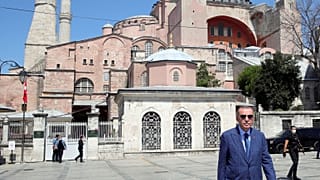 الرئيس التركي رجب طيب أردوغان للحديث مع مؤيديه في آيا صوفيا في إسطنبول 07/08/2020