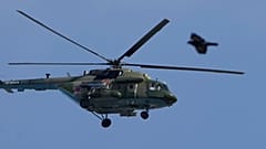 Вертолёт Ми-8 ВКС России на репетиции парада в Петербурге, апрель 2022