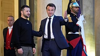 Президент Франции Эммануэль Макрон принимает президента Украины Владимира Зеленского