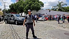 Lövöldözés egy brazil rendőrőrsön