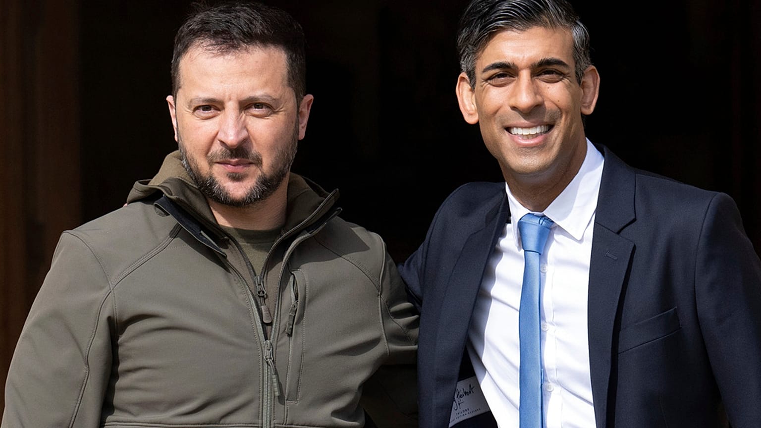Der ukrainische Präsident  Wolodymyr Selenskyj und der britische Premierminister Rishi Sunak
